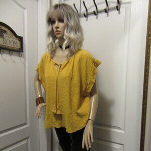 Ladies Mustard Yellow Top Size Large